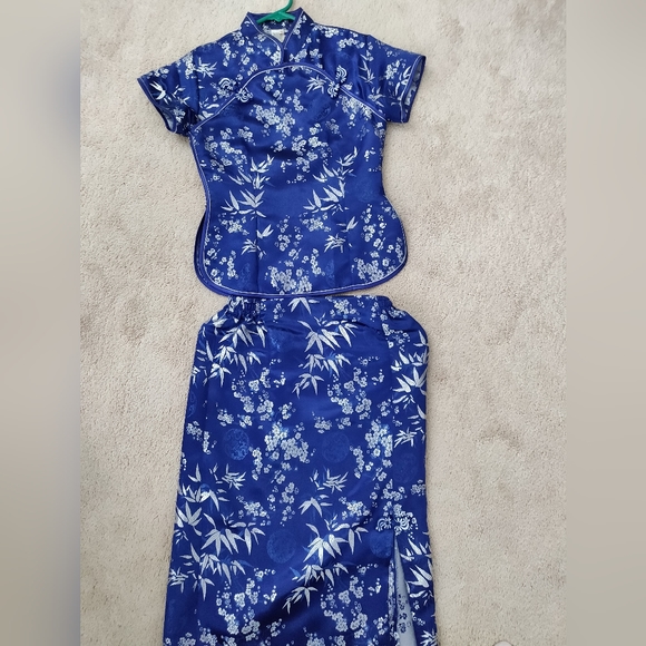 traditional Chinese dress 2 piece size small - Picture 1 of 8